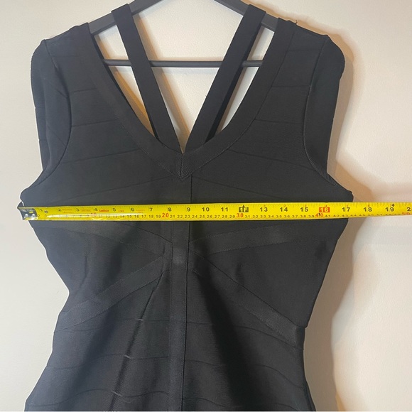 VENUS Chic Black Bodycon Mini Dress - Picture 6 of 13